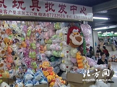天津:玩具市场鱼龙混杂 买礼物要当心(图)-玩具