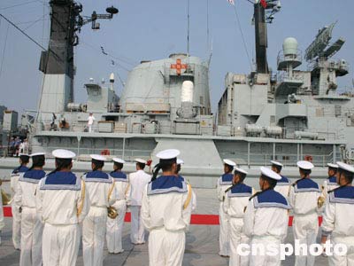 英國導彈驅逐艦結束訪問駛離廣東湛江港(組圖)