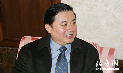 张嘉兴代表:建滨海新区发展战略规划研究中心