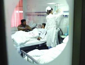 北京海淀工地工棚坍塌3人死亡16人受傷(圖)