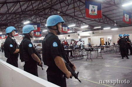 組圖：中國駐海地維和警察順利完成保衛任務