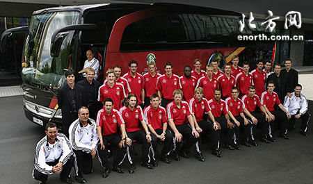 世界杯来临 奔驰Travego成德国队专用巴士(图