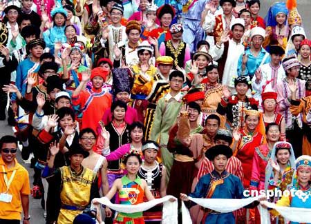 香港數萬人參加慶祝迴歸九週年大巡遊(組圖)