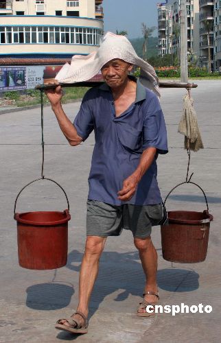 �Ĵ�46�ط������ظɺ���200������ˮ����(ͼ)