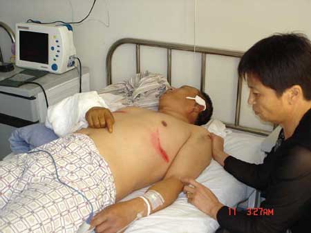 甘肅嘉峪關市政協委員率衆當街打死人(圖)