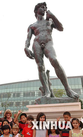 組圖：大衛青銅雕像複製品落戶寧波