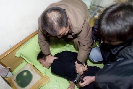 組圖：北京警方生擒毒販繳獲200克冰毒