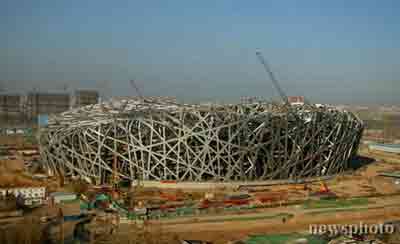 北京奧組委稱鳥巢將延至明年3月完工(圖)