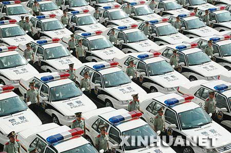 組圖：海南爲基層邊防派出所配發警務用車