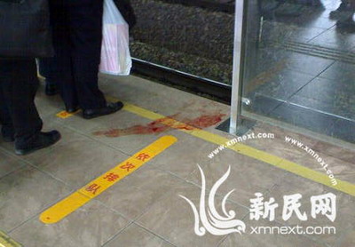 上海男青年未擠進地鐵車廂跌入隧道死亡