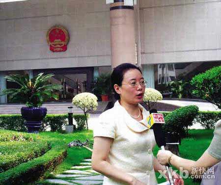 �ǵ���Ű֮ʱ����Ϊ�㶫ʡ�˴�����������ؾͷǵ俵���ߺ�һ��ҽ����Ա�����ܵ�����������ʡ�˴�����������飬�ܵ����㷺��ע��ͼΪ��ʱ�����ܹ㶫����̨���ߵĲɷá�������ͼƬ��