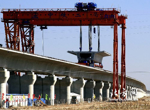 京津城际轨道交通全线桥梁铺设任务基本完成-