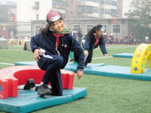 天津市塘沽区数百名学生参加体育竞赛(图)-塘沽