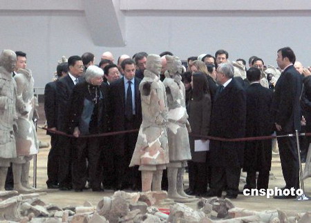 法國總統薩科齊抵達西安參觀秦兵馬俑等
