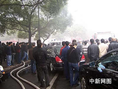 溫州高樓大火調查：逃生用後門被封死