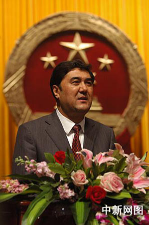 新疆自治區主席迴應分裂分子對雙語教育攻擊