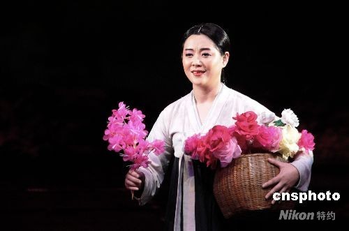 4月15日，朝鮮血海歌舞團歌劇《賣花姑娘》在北京國家大劇院公演，該演出將持續到19日。