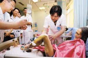 天津医疗队抵达汶川山村 开进最后一个医疗盲