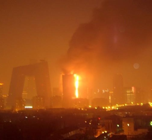 北京央视新大楼北配楼发生火灾(图)-央视,央视