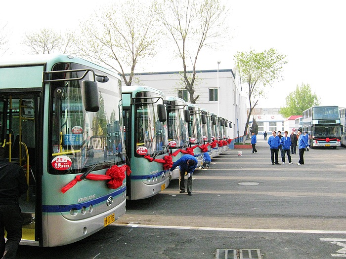 民生亮点:天津公交改善乘车出行环境-双层公交