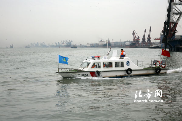 天津海事部门开展执法人员小艇实操培训考试