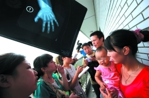 北京一女嬰確診外源性性早熟 家長疑與聖元奶粉有關
