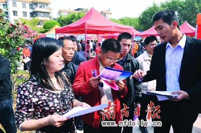 深圳节后缺工20余万 香港企业过河抢人(图)-