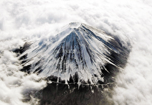 日本13座火山震后开始活跃(图)-富士山,大地震