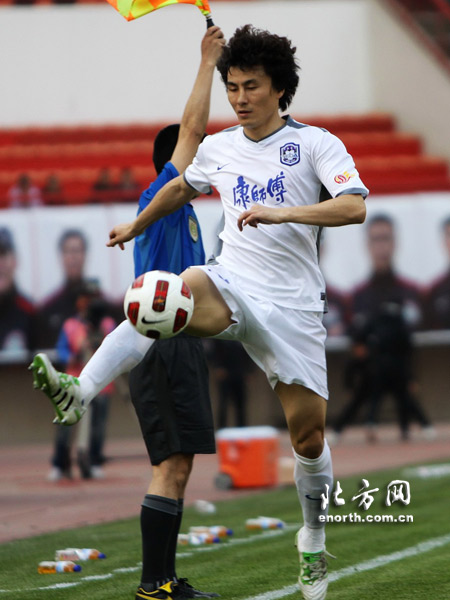 李玮锋:中国足球没自己文化 环境差踢球的渐少