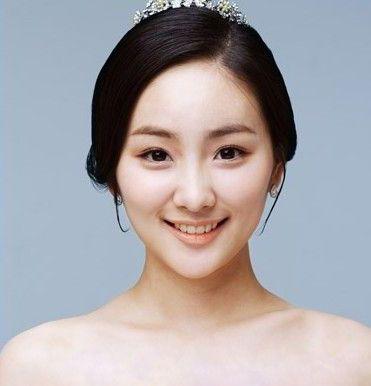 支招:韩国简单雅致新娘发型 散发迷人高贵气质