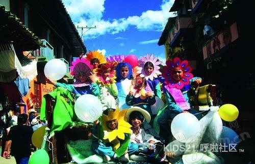 儿童节习俗-哥伦比亚:儿童节戴面具、扮小丑-儿