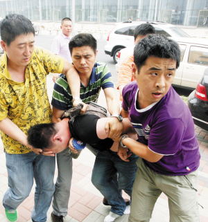 天津:大盗入室盗窃数十起 警方布控巧抓贼(图)