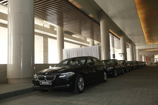 北京柏悦酒店礼宾车队壮大 bmw 5系受青睐