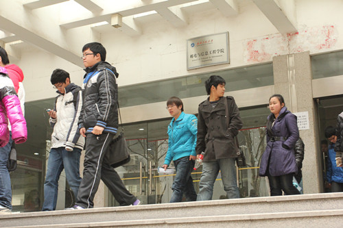 武汉工程大学自主招生考试举行-选择题|主观题