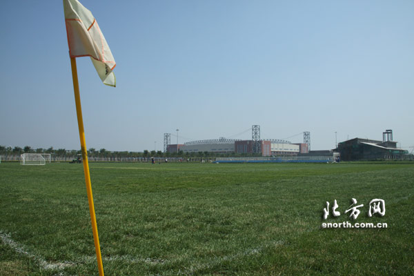 感受专业联赛体验 天津团泊足球场推出租赁计