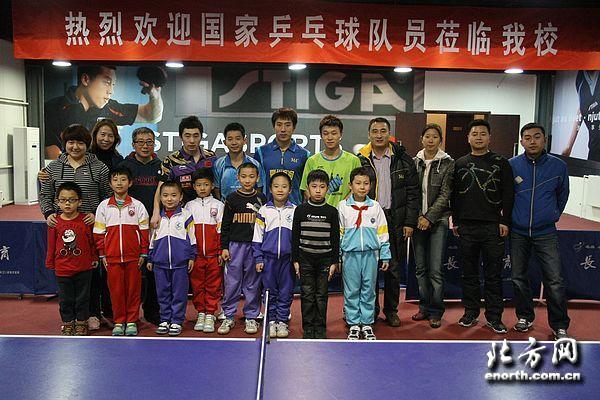乒超联赛选手指导南开区乒乓球学校小球员训练