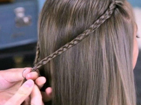冬日发型不单调 花朵造型半扎发DIY-橡皮筋,不