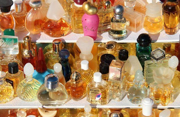为防消费者过敏 欧盟欲限制香水原料使用