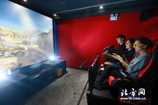 首個“影院版”7D影廳現津城 五一納客 過把癮