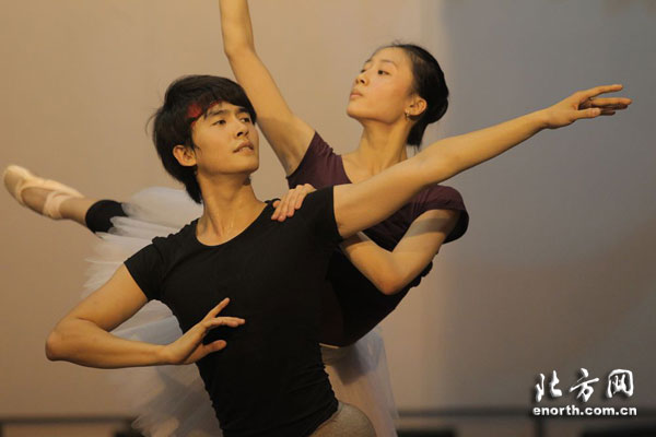芭蕾舞劇《睡美人》6月舞動津門 演員緊張聯排中