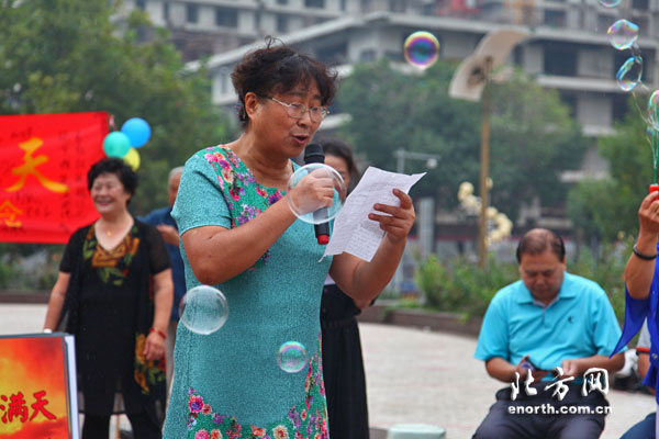 《知青文化生活展》在河西區共創未來廣場舉行