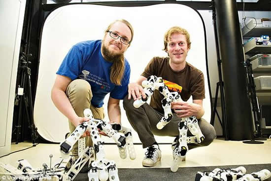 科学家研制新型自复制3D打印机器人 可探索火