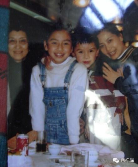  Angelababy杨颖 小时候旧照曝光萌萌哒-时尚呼