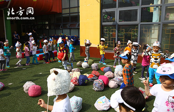 寓教于乐天津市河东一幼举行幼儿趣味运动会