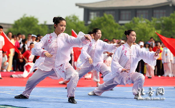 2015宏舜杯京津冀传统武术大赛在天津举行