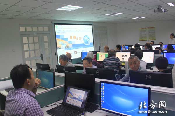 河东区图书馆举办计算机基础知识培训活动
