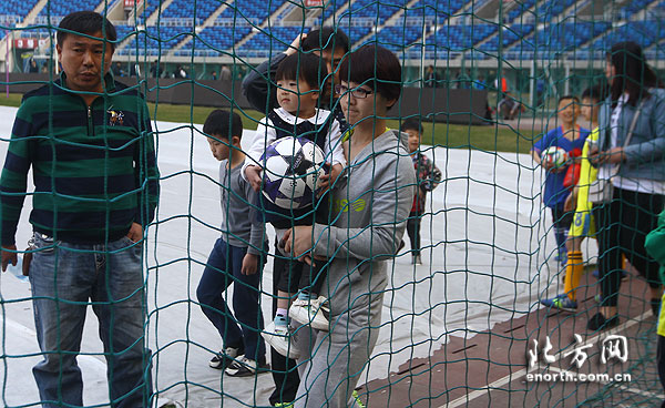 让孩子爱上足球--记天津青少年五人制足球赛