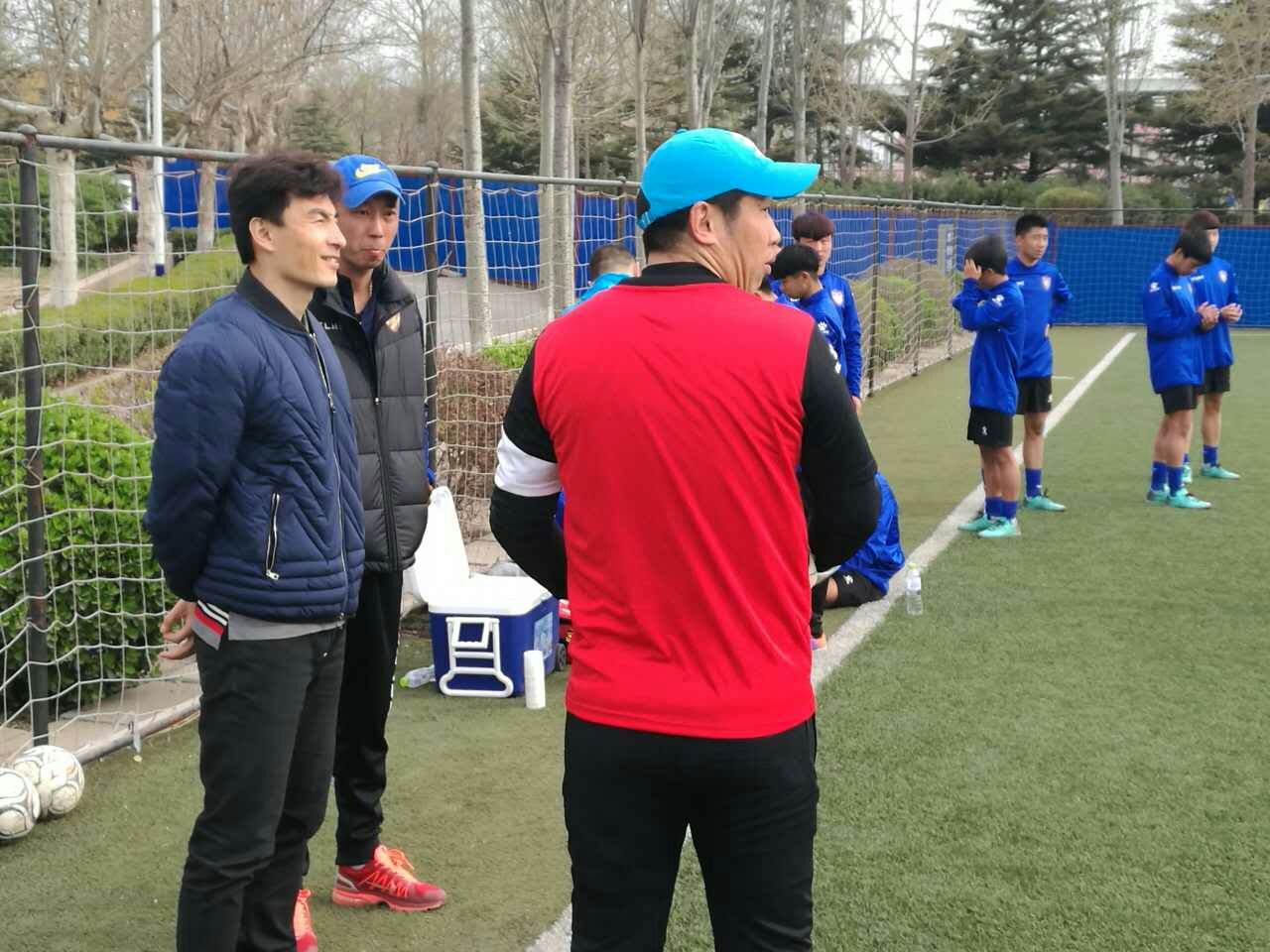 李玮锋看望权健U17梯队 彰显俱乐部抓青训决