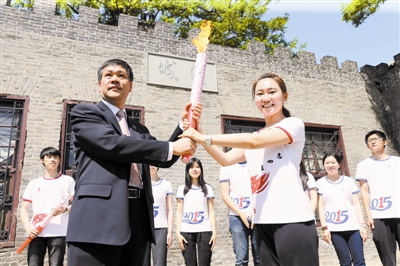 天津各界青年举行活动庆祝“五四”青年节