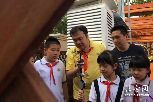 全市首个小学气象防灾减灾科普示范基地成立